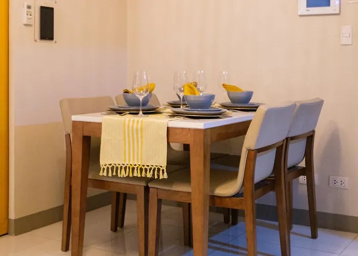 Aparthotel Solstice At Bgc- Modern & Stylish 1br In Uptown Bgc Manila